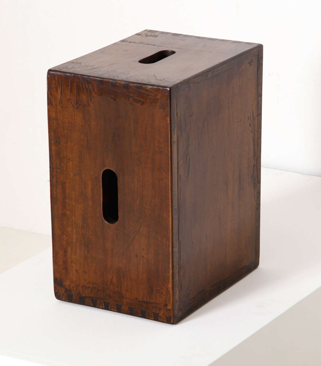 Stool LC-14 Cube, made of walnut. France1960's.
Object with use of seats, service road and stool, can be posed on any face and thus changes height.