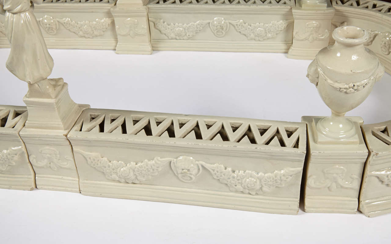 Centro de mesa de porcelana italiana del siglo XIX en venta 1