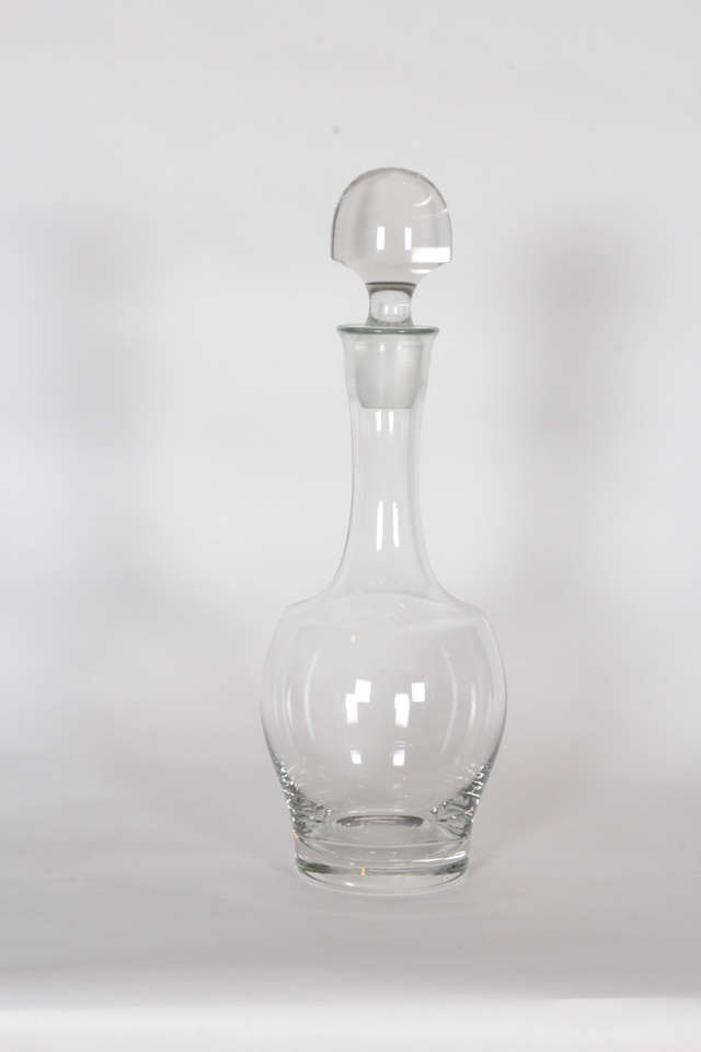 French 1950s crystal carafe with stopper. Very good vintage condition.

Ref #: H1112-04

Dimensions: 14.5