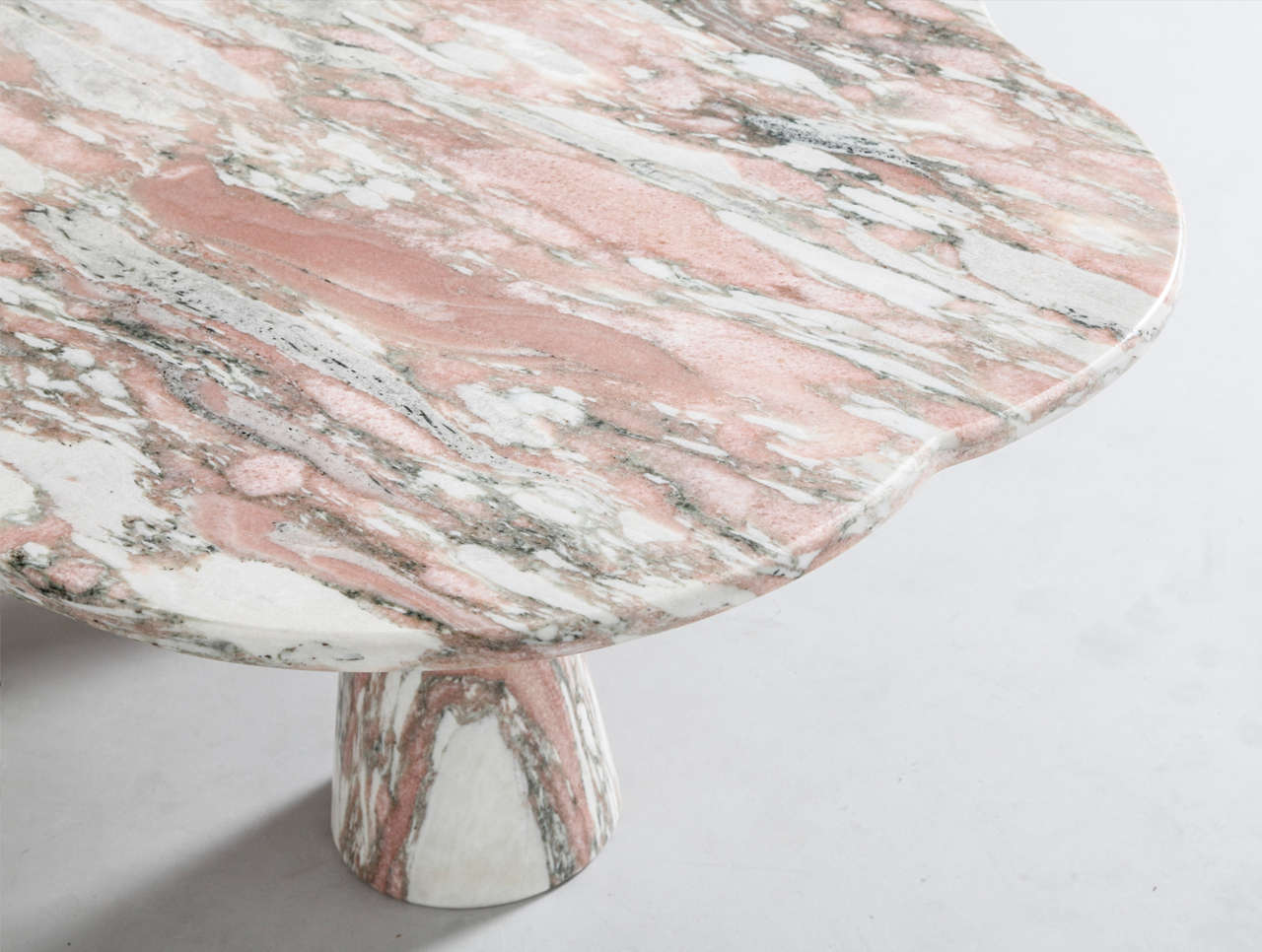 Mid-Century Modern Stunning Italian Marble Coffee Table in Style of Mangiarotti