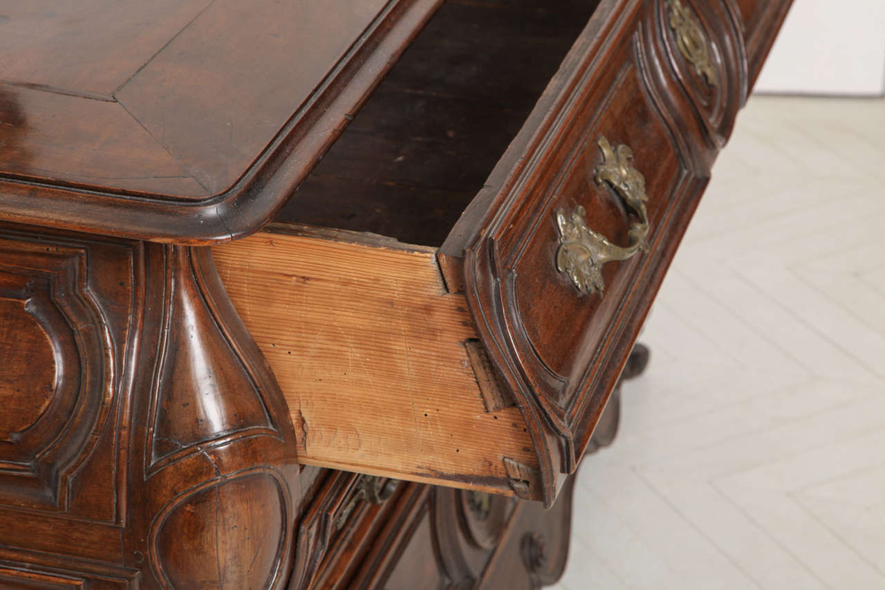 Louis XV Walnut Commode, Second Quarter of the 18th Century 2