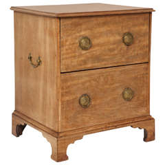18th Century English Faded Mahogany Commode 2