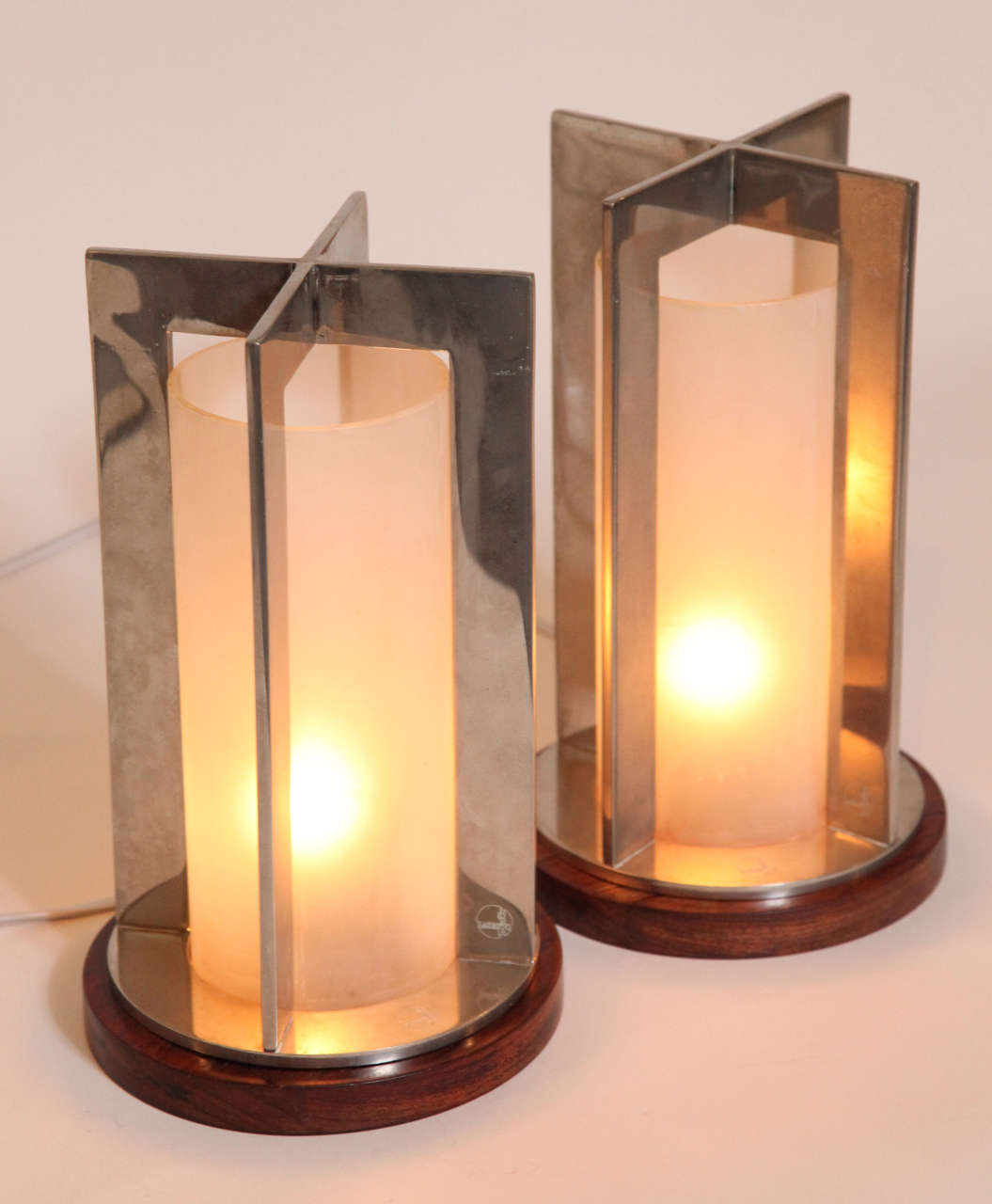 Mid-20th Century Boris Jean Lacroix Pair of French Art Deco Nickel and Frosted Glass Table Lamps For Sale
