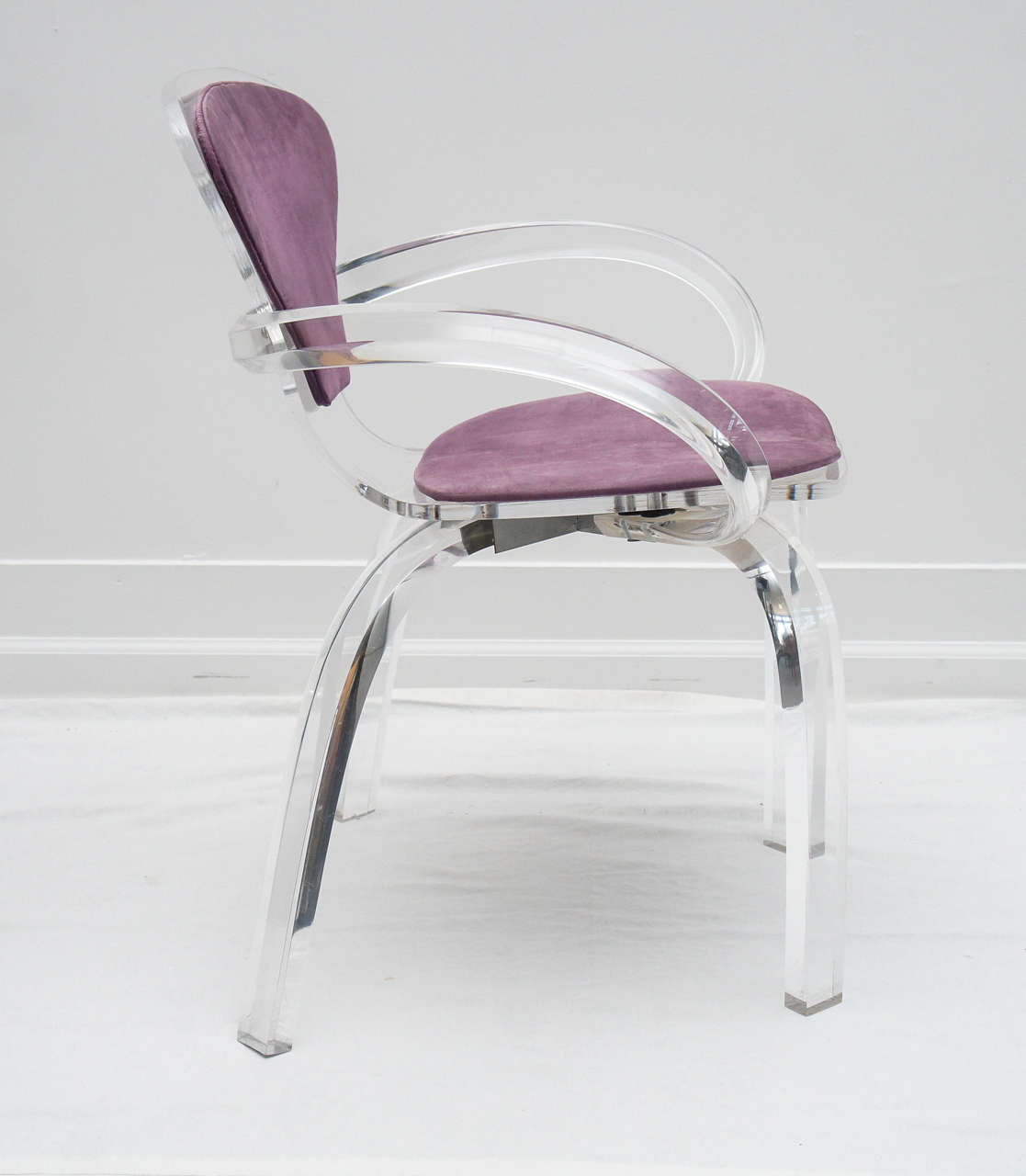 Mid-Century Modern set of 4 Lucite pretzel chairs, after Cherner     (available as single or pair) For Sale