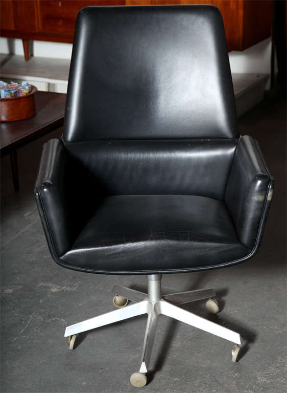Black Leather Swivel Desk Chair by Finn Juhl 1