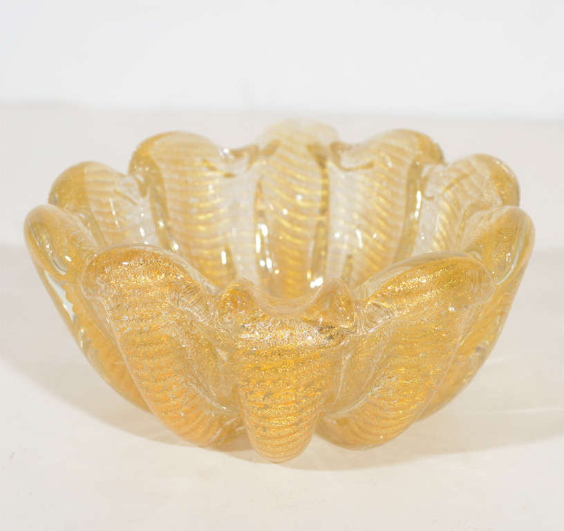 Mid-20th Century Murano Shell Bowl or Ashtray with 24K Gold Flecks by Seguso