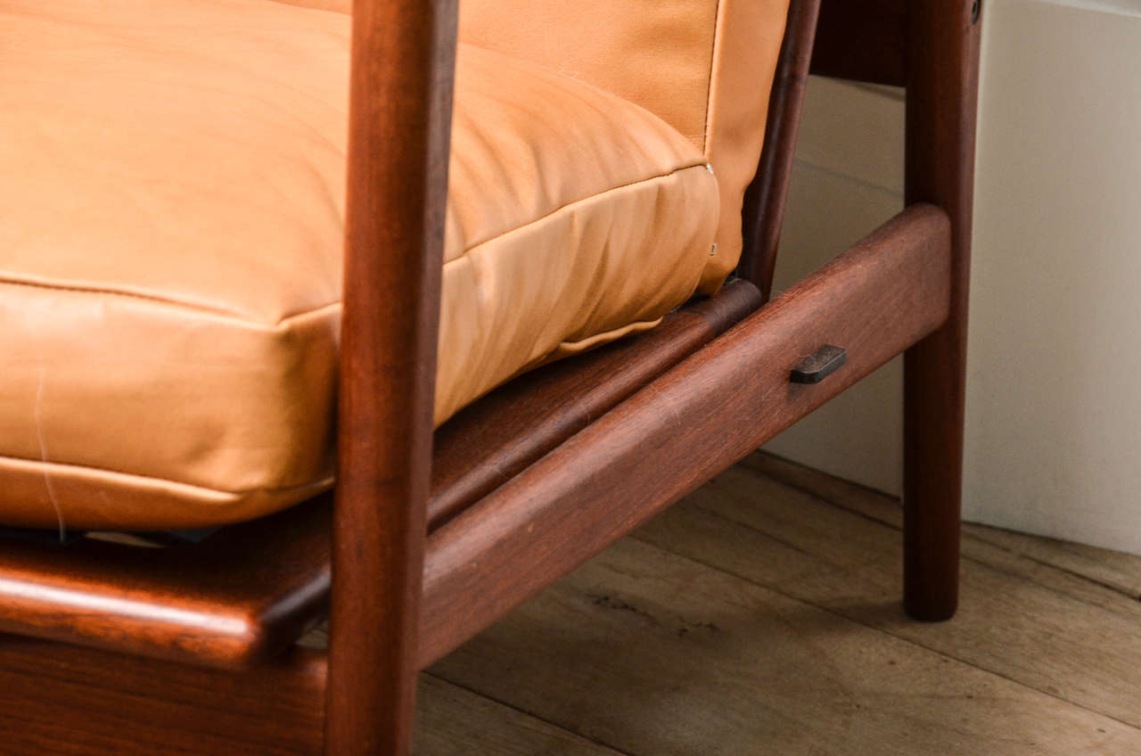 Silla de salón escandinava de mediados de siglo de Ib Kofod-Larsen Moderno de mediados de siglo en venta
