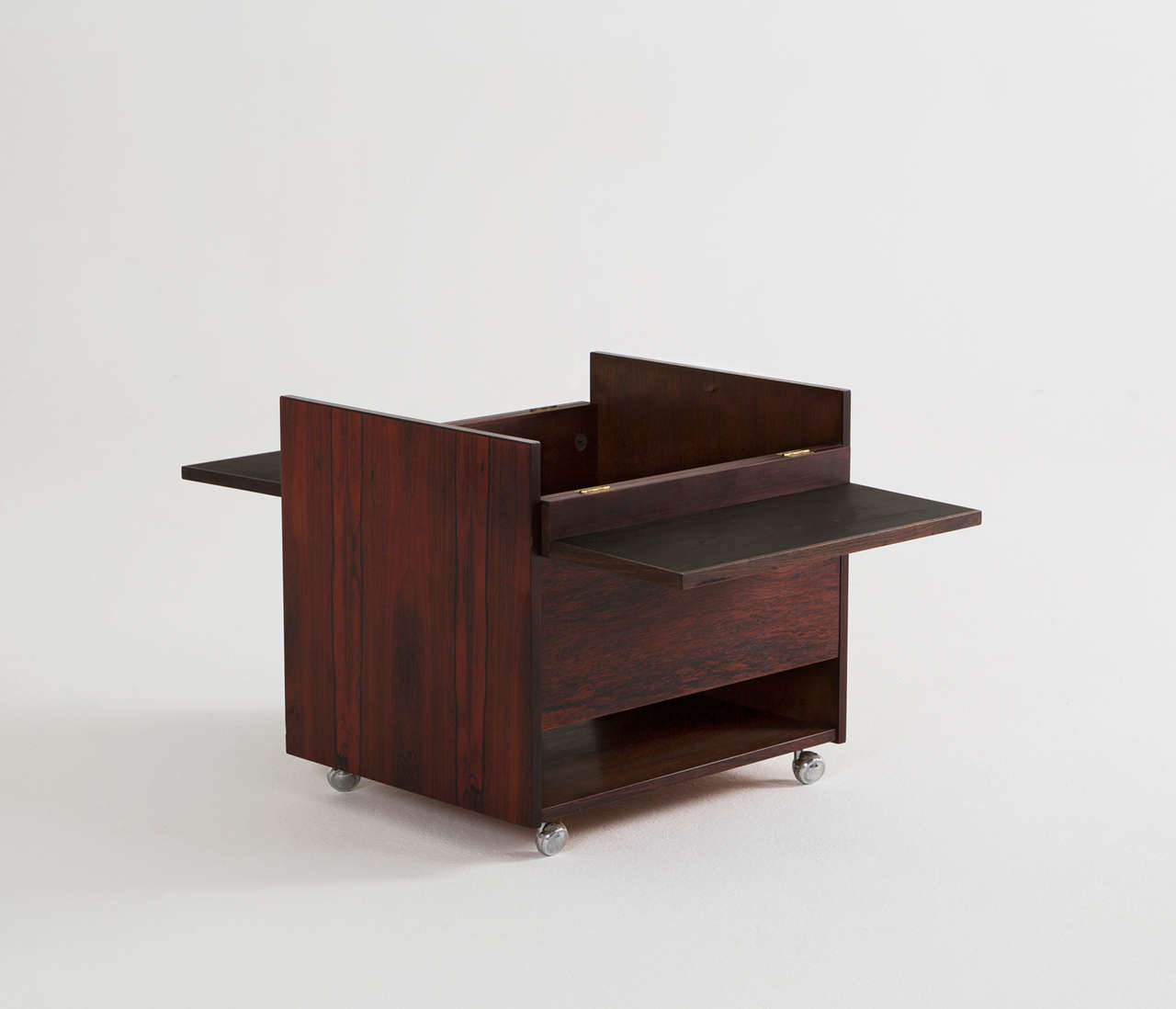 Luxury Cube Shaped Dry Bar in Rosewood In Excellent Condition In Waalwijk, NL