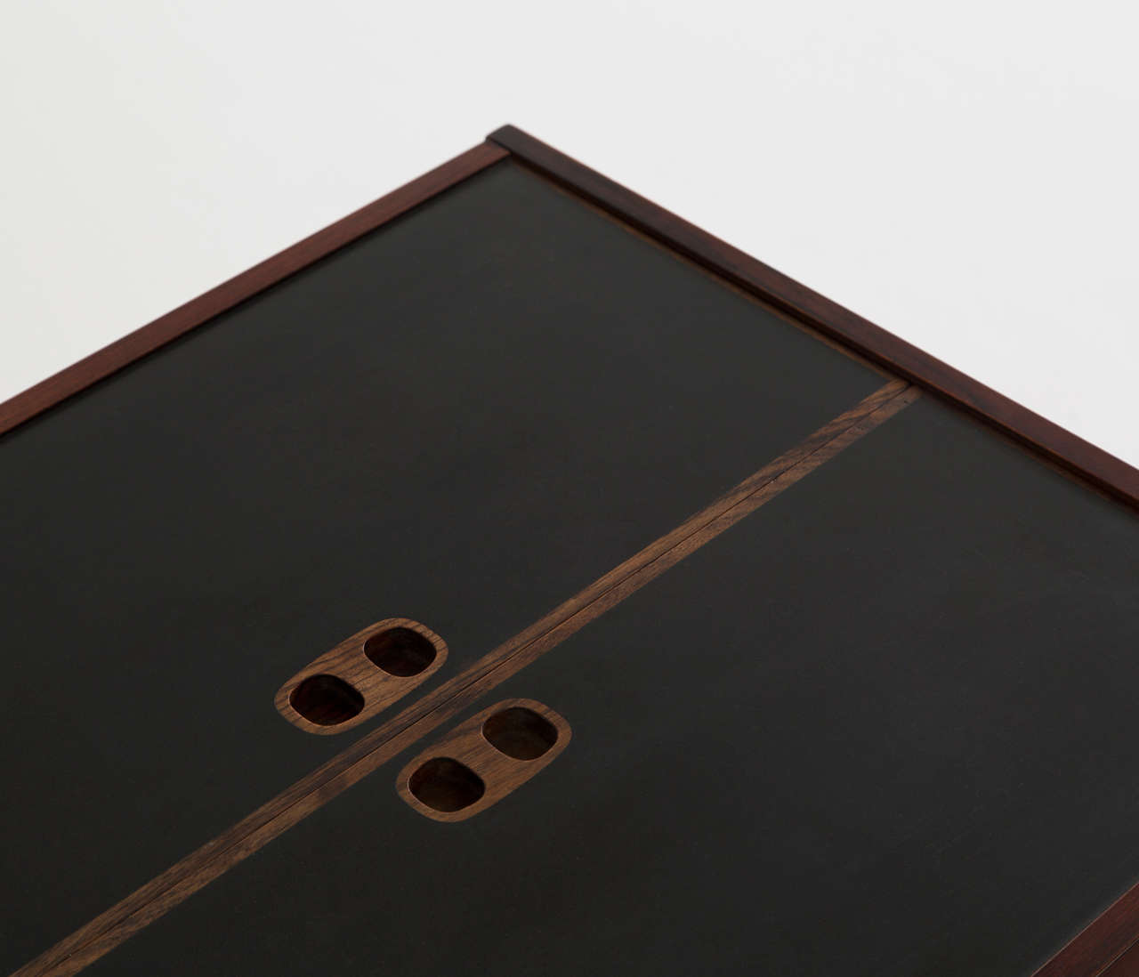 Wood Luxury Cube Shaped Dry Bar in Rosewood