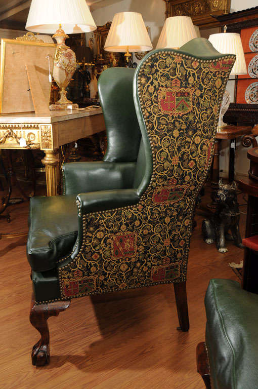 19th century English chippendale wing chairs In Excellent Condition In Dallas, TX