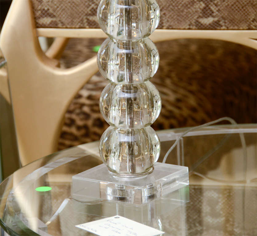 Lucite Ball Lamp on Lucite Base In Excellent Condition For Sale In Water Mill, NY
