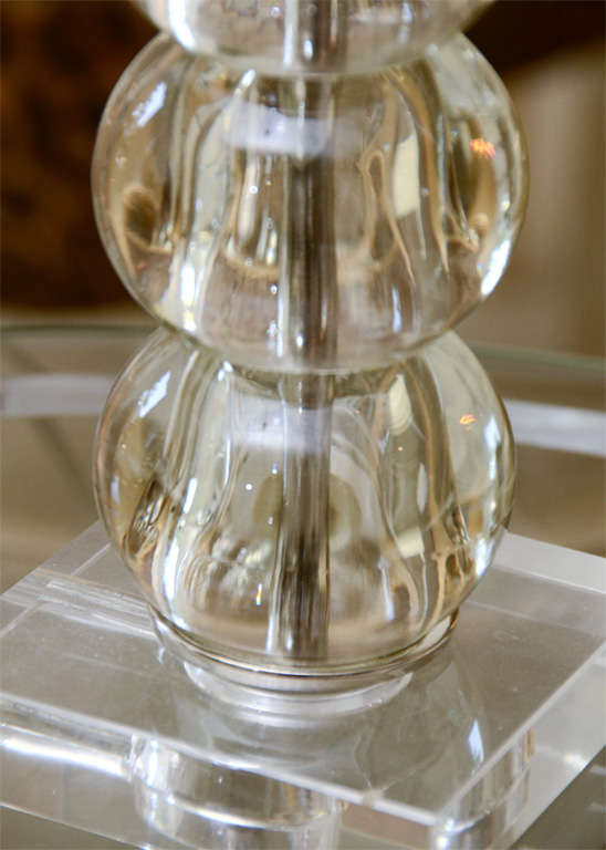 Lucite Ball Lamp on Lucite Base For Sale 4