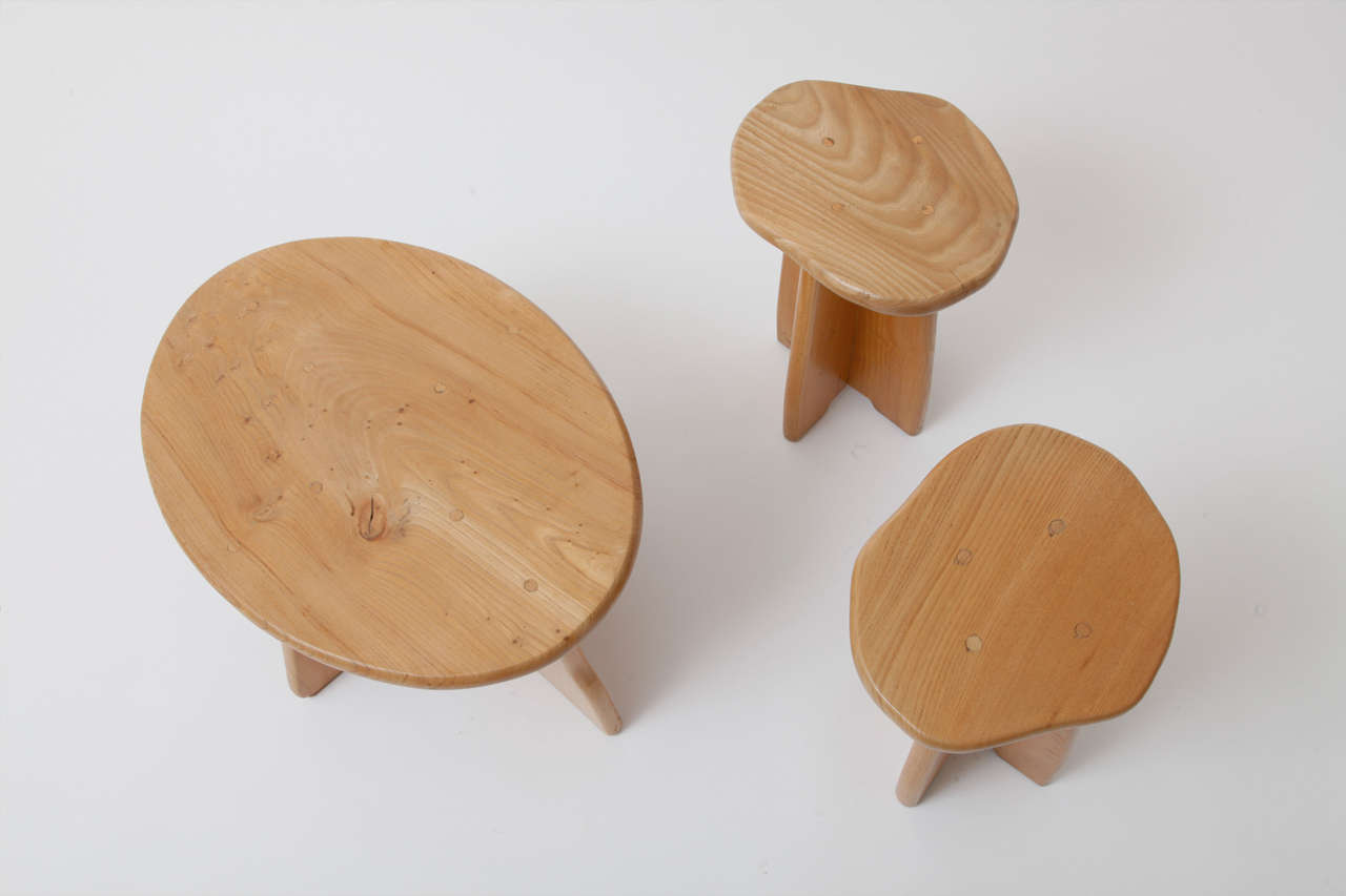 Set of 2 stools and 1 side table.

In the manner of Franz-Xaver Sproll

1940

Switzerland

Table : H. 35 x L. 62 x D. 45 cm.
Stools : H. 41,5 x L. 28 x D. 34 cm.