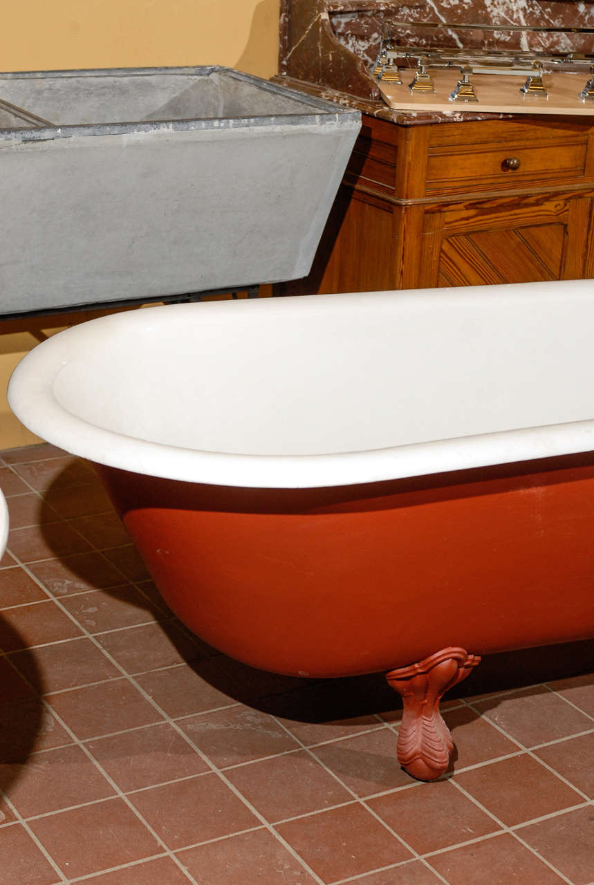 19th Century English Re-enameled Bath Tub In Good Condition For Sale In Atlanta, GA