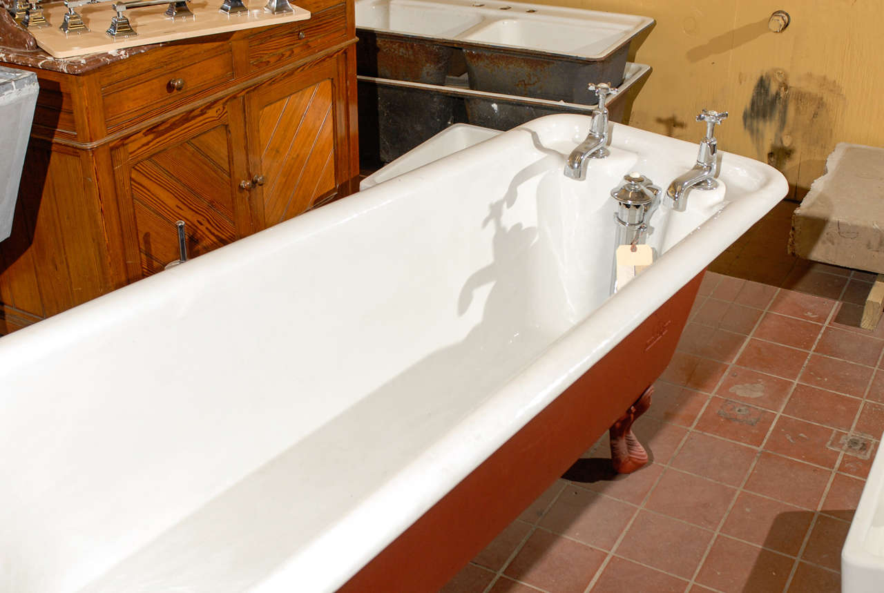 19th Century English Re-enameled Bath Tub For Sale 2