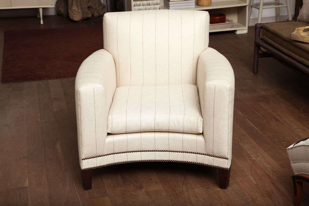 Streamline Club Chair