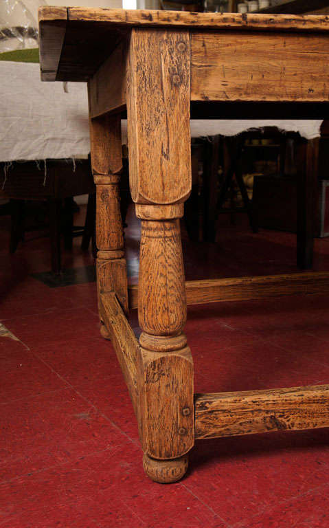18th C. Oak Kitchen Island or Refectory Work Table In Good Condition In Sheffield, MA