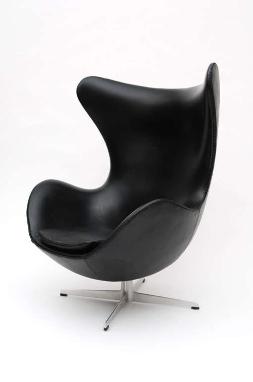 Arne Jacobsen Egg Chair 
Nice example of this form