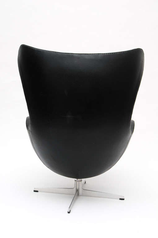 Mid-20th Century Arne Jacobsen Egg Chair