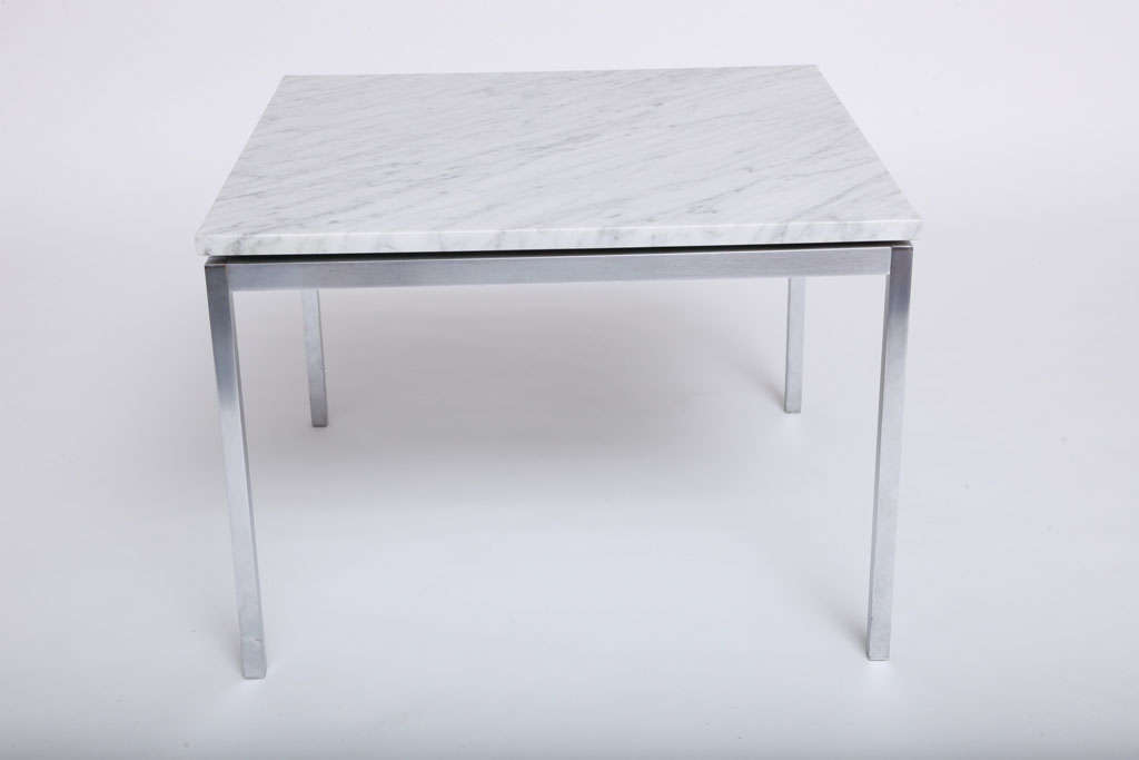 American Florence Knoll Marble Side Tables