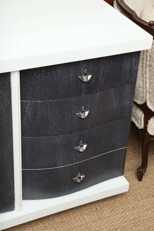 Beautiful  Lacquered Ceruce Buffet/Dresser by Bassett Furniture 3