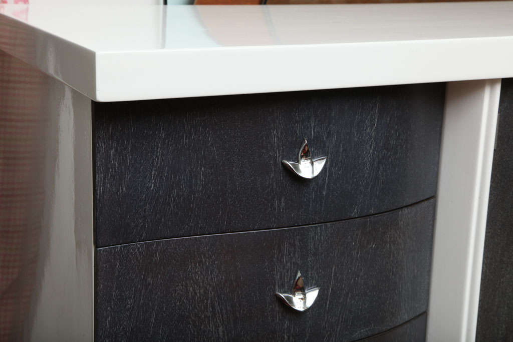 Beautiful  Lacquered Ceruce Buffet/Dresser by Bassett Furniture 5
