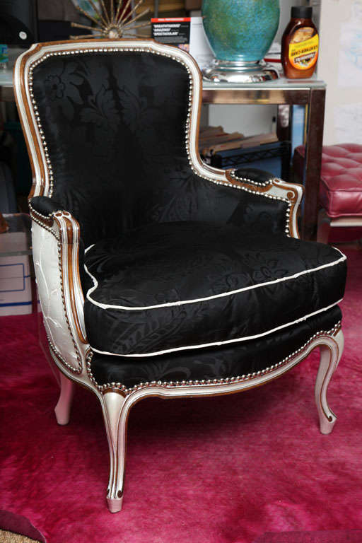 Mid-20th Century Beautiful Pair of Louis XV Bergeres Style