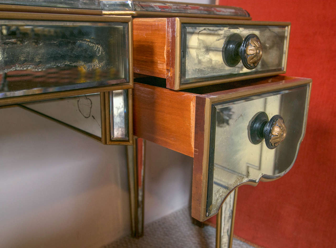 Mirrored Vanity Desk 3