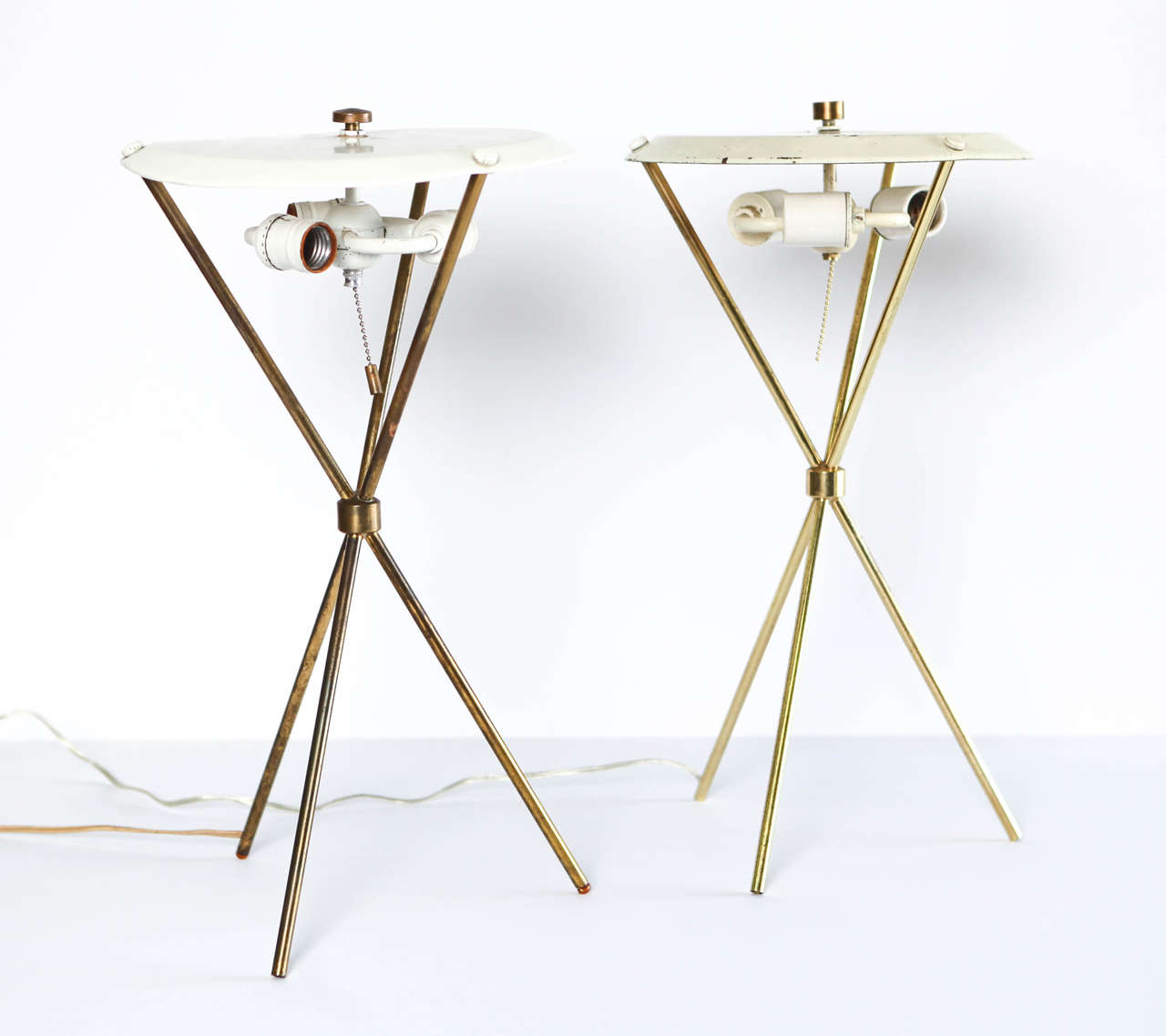 Mid-Century Modern Pair of T. H. Robsjohn-Gibbings Tripod Table Lamps For Sale