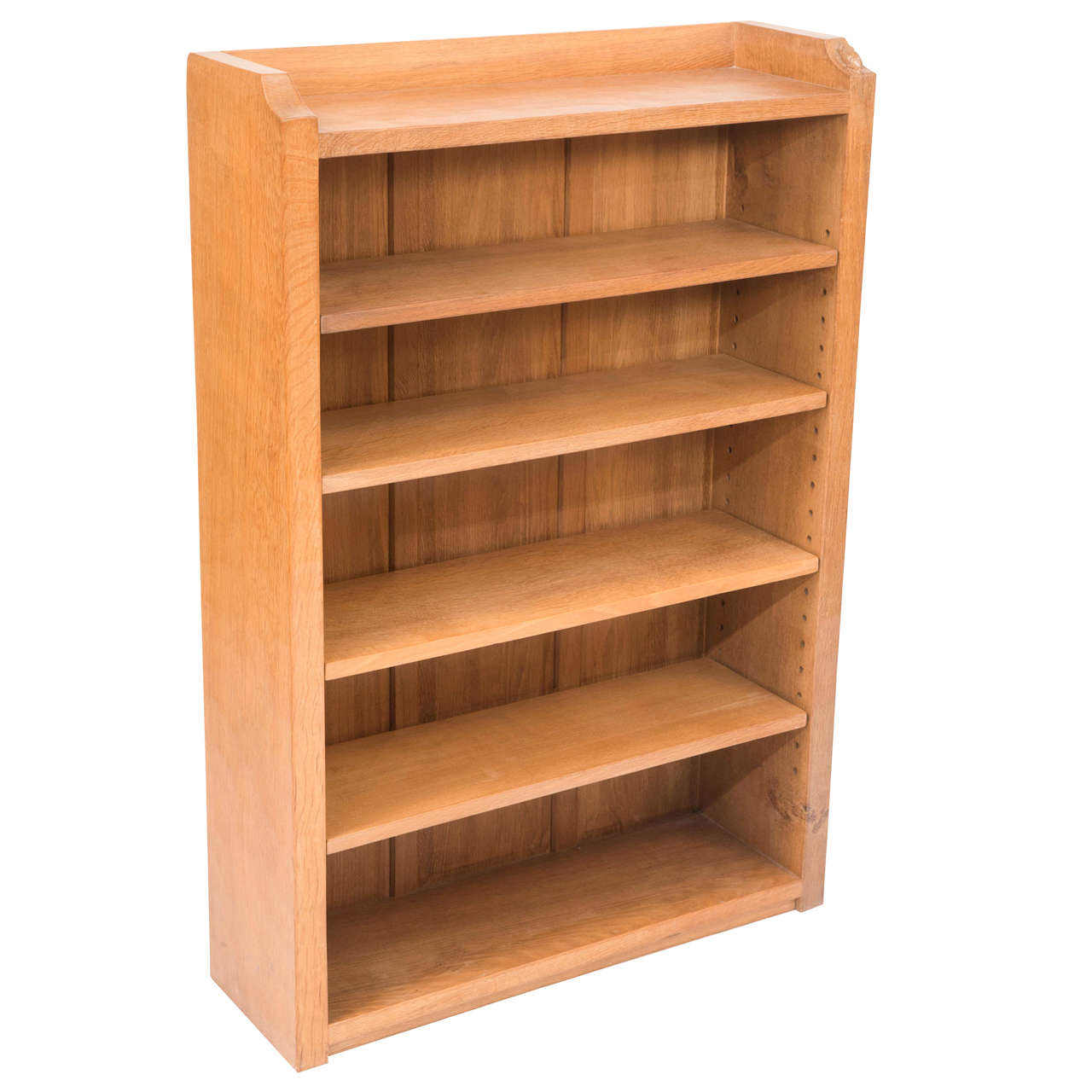 Robert Mouseman Thompson oak bookcase, England circa 1970 For Sale at