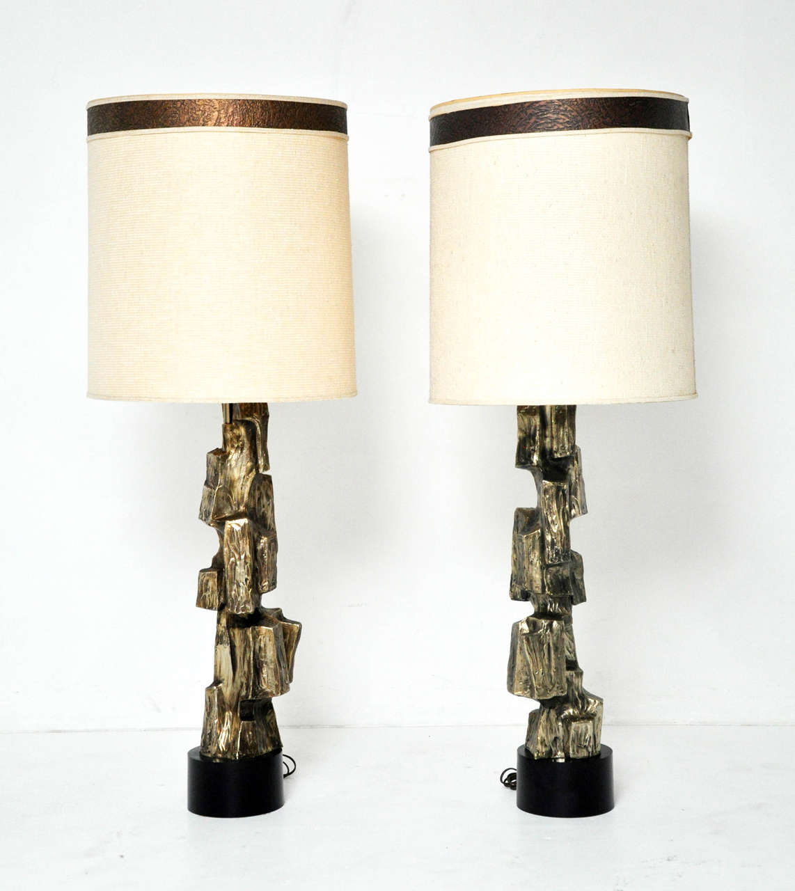 Pair of brutalist table lamps designed by Maurizio Tempestini for Laurel.