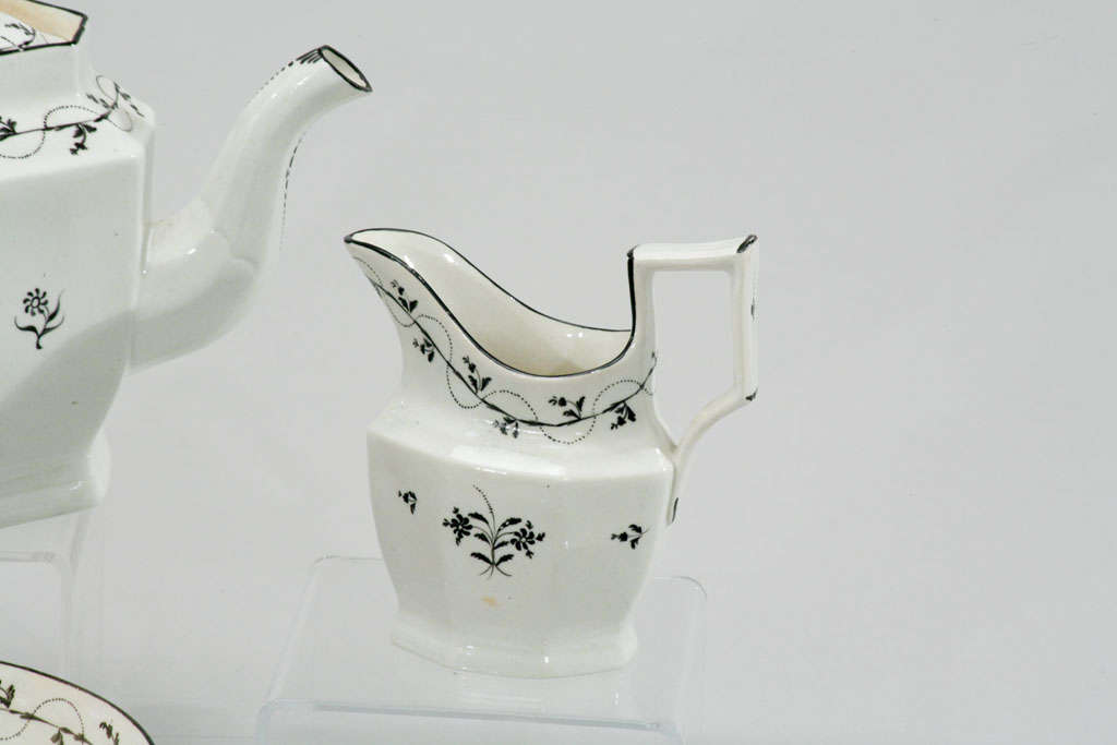 19th Century 18th Century Pearlware Tea Set with Swan Finial For Sale
