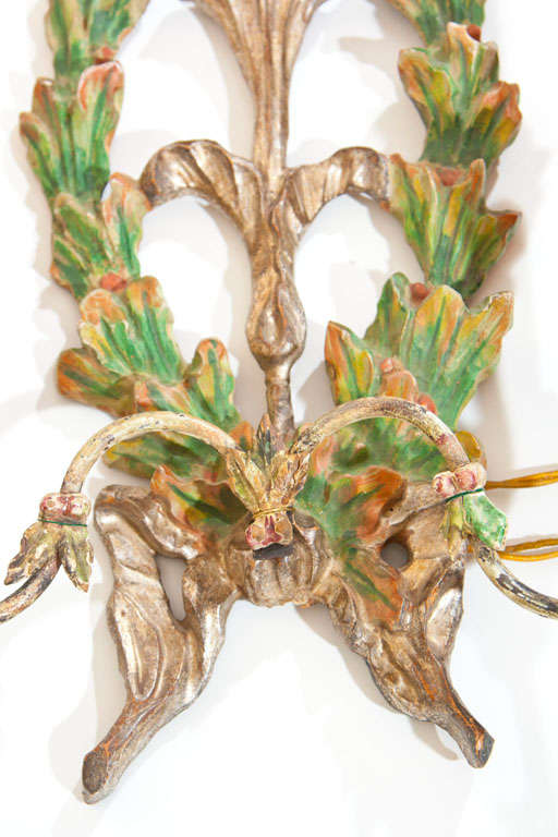 Wood Pair Of Italian Wreath Painted And Gilded Sconces For Sale