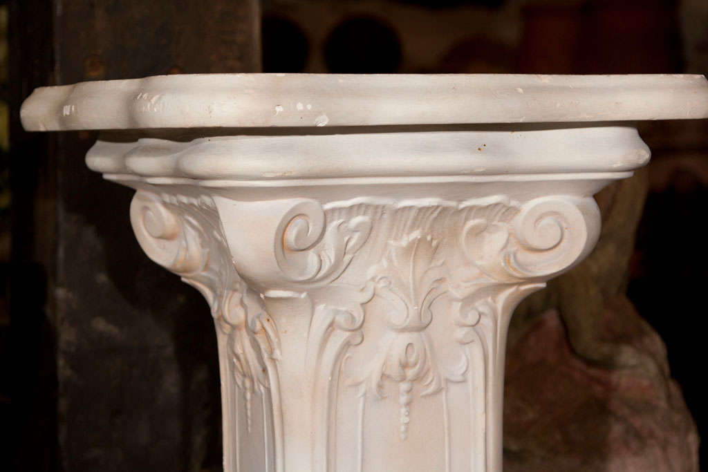 Elegant French Rococo Plaster Pedestal In Good Condition For Sale In Woodbury, CT