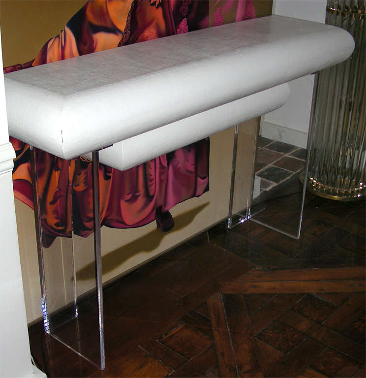White lacquered linen wrapped console For Sale 2