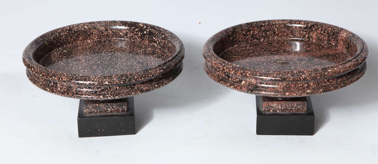 A Pair of Elegant Neoclassical Period Swedish Porphyry Tazzas circa 1800 In Excellent Condition In New York, NY