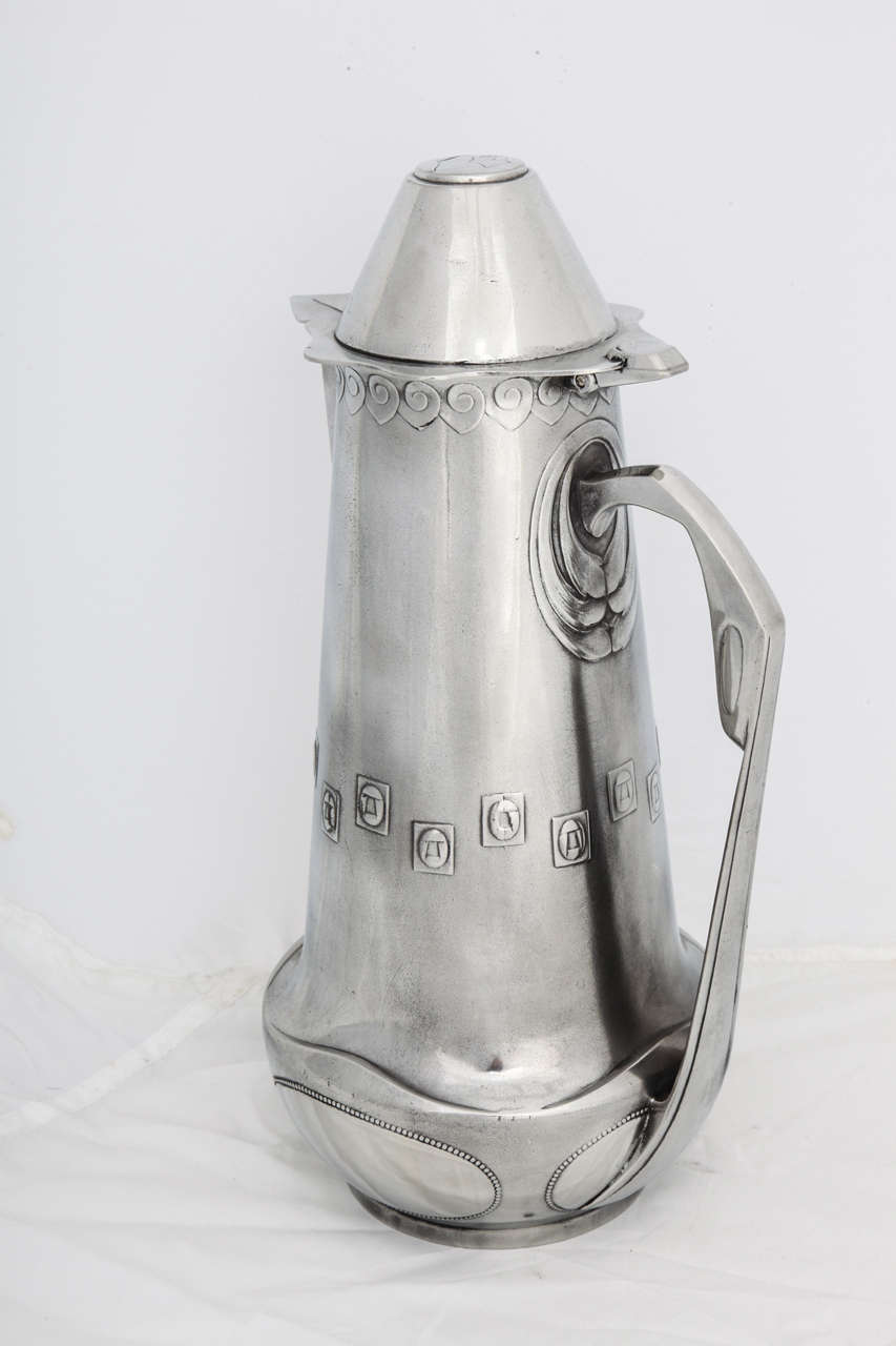 Joseph Maria Olbrich Pewter Lidded Jug, Made by Eduard Hueck, 1901 In Excellent Condition For Sale In New York, NY