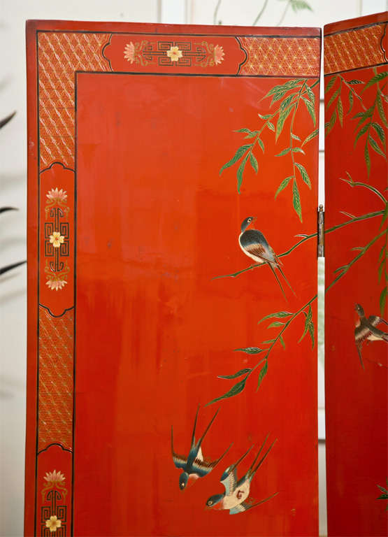 Red Lacquer Screen In Good Condition In Stamford, CT