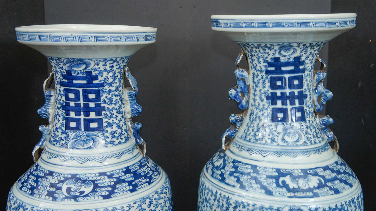 blue and white chinese porcelain vases