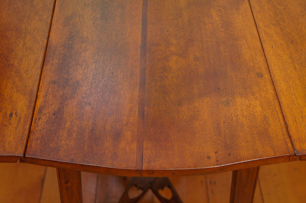 American Mahogany 19th Century Gateleg Table For Sale 3