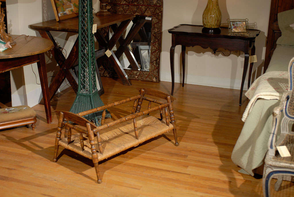 French Provencal Cradle c.1880s In Fair Condition For Sale In Atlanta, GA