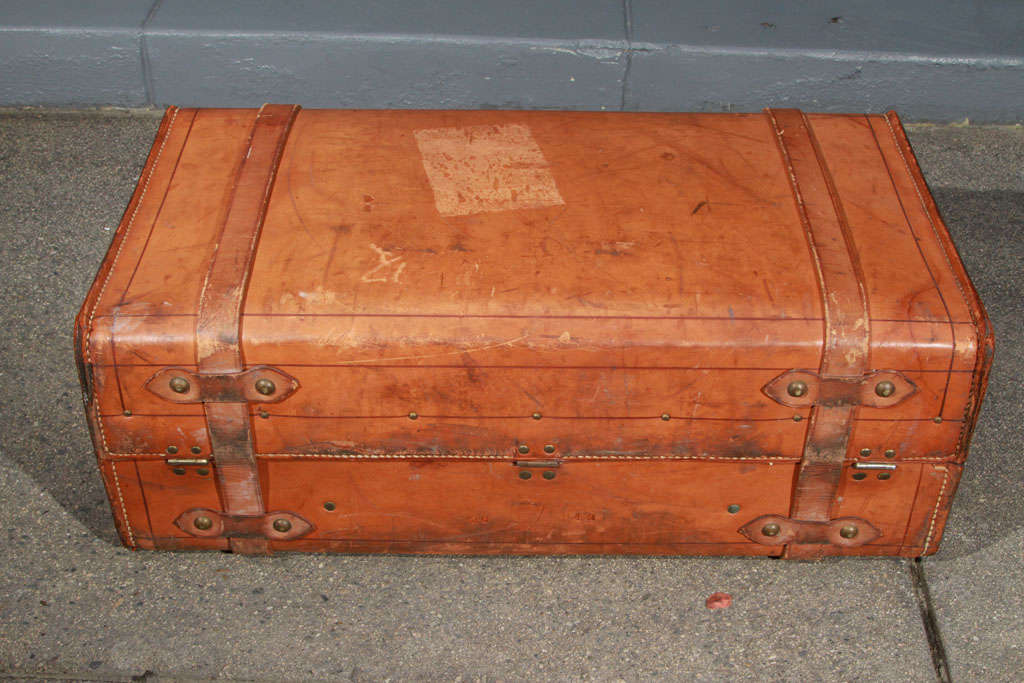 Wonderful Vintage Leather Suitcase 3