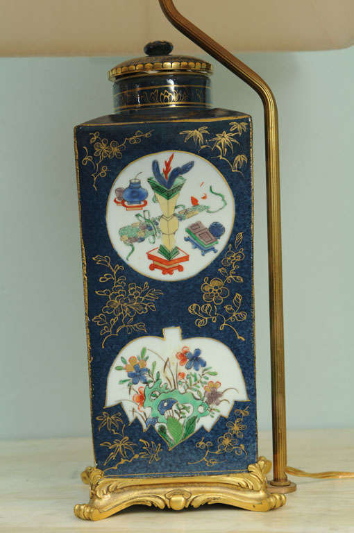 Pair of 18 Century Chinese Covered Jars by Escalier De Cristal In Good Condition For Sale In Palm Beach, FL