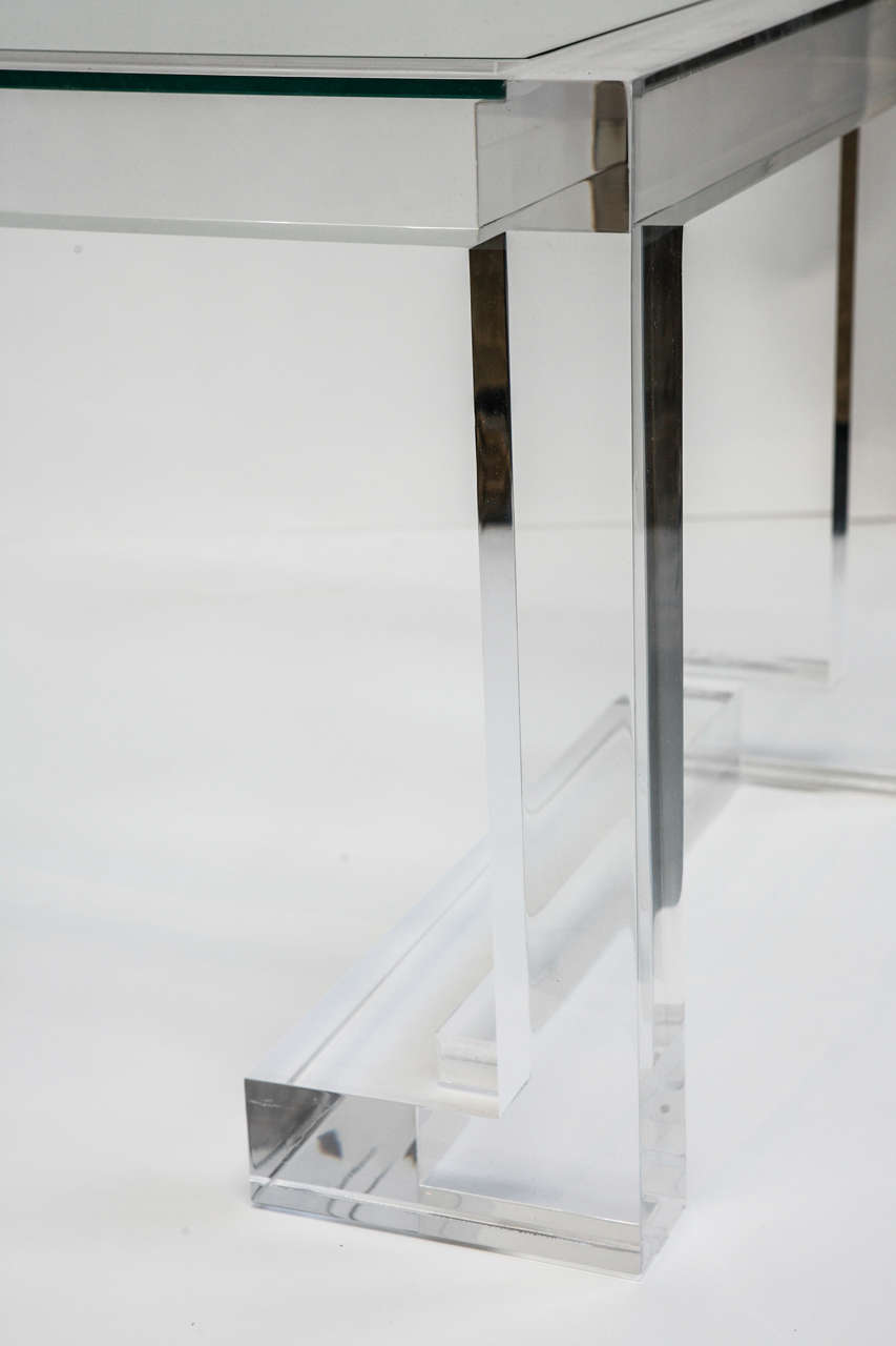 Acrylique Table basse en acrylique et verre en vente