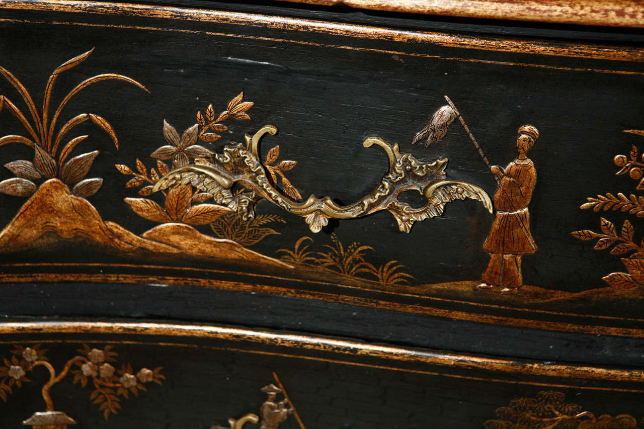 French 18th Century Chinoiserie Commode In Good Condition For Sale In Cathedral City, CA