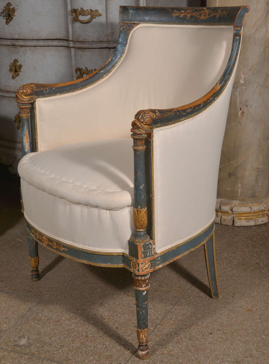 Pair  Swedish  Painted  and Carved Upholstered Bergeres In Good Condition For Sale In Houston, TX