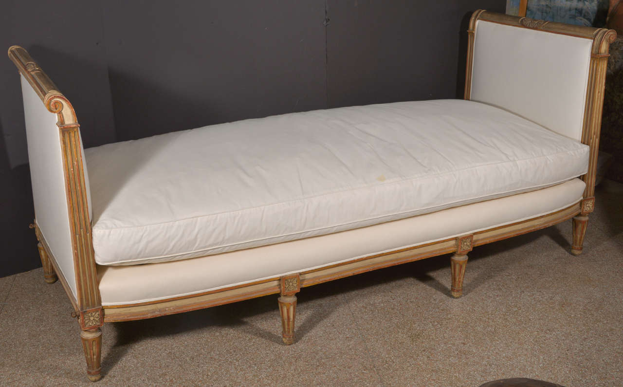 19TH Century Beautifully Painted Daybed.