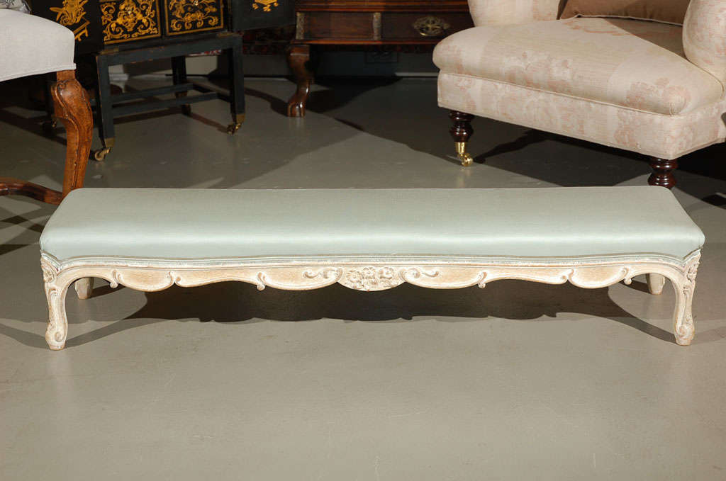 A French Hearth Bench, c. 1880,  Pickfair In Excellent Condition In Los Angeles, CA