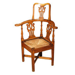 Antique English Georgian elm corner chair