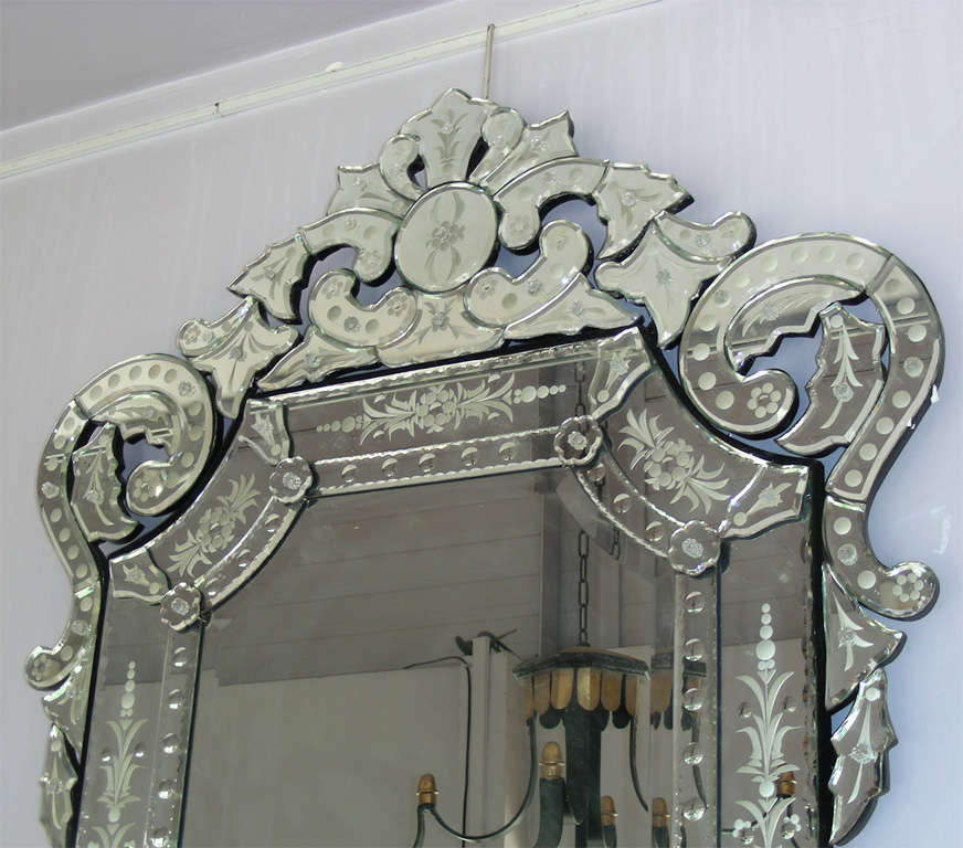 Wood Venitien mirror .